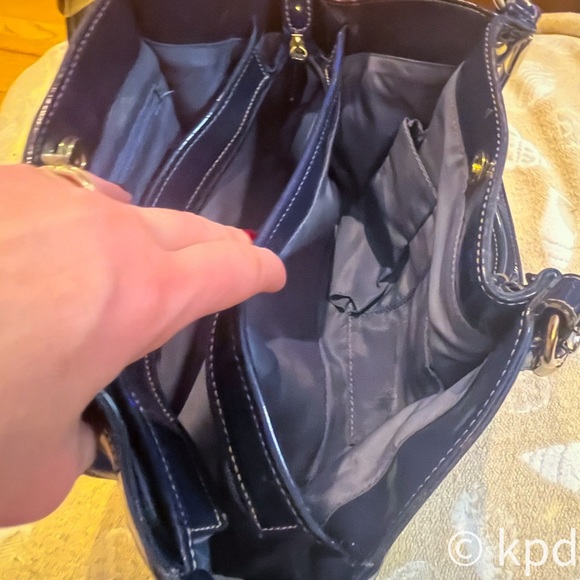 NWOT Liz Claiborne Classic Tote - Picture 5 of 6